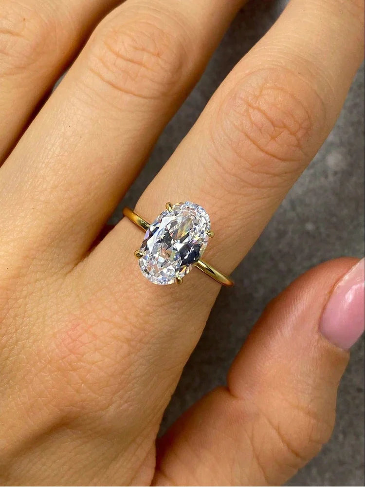 Amora Oval Ring